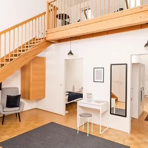 Cozy Kunsthaus By Ichbucheat Apartment