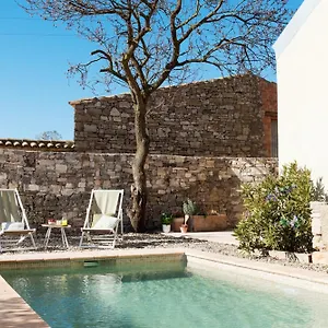 https://les-germanes.catalonia-hotels.com