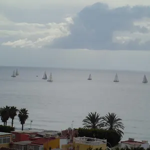 Frente A La Playa Homestay