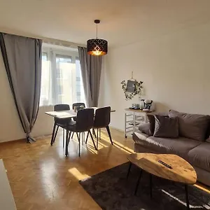 schne-25-zimmer-wohnung-mit-balkon-parkplatz.graz-austria-hotels.com/
